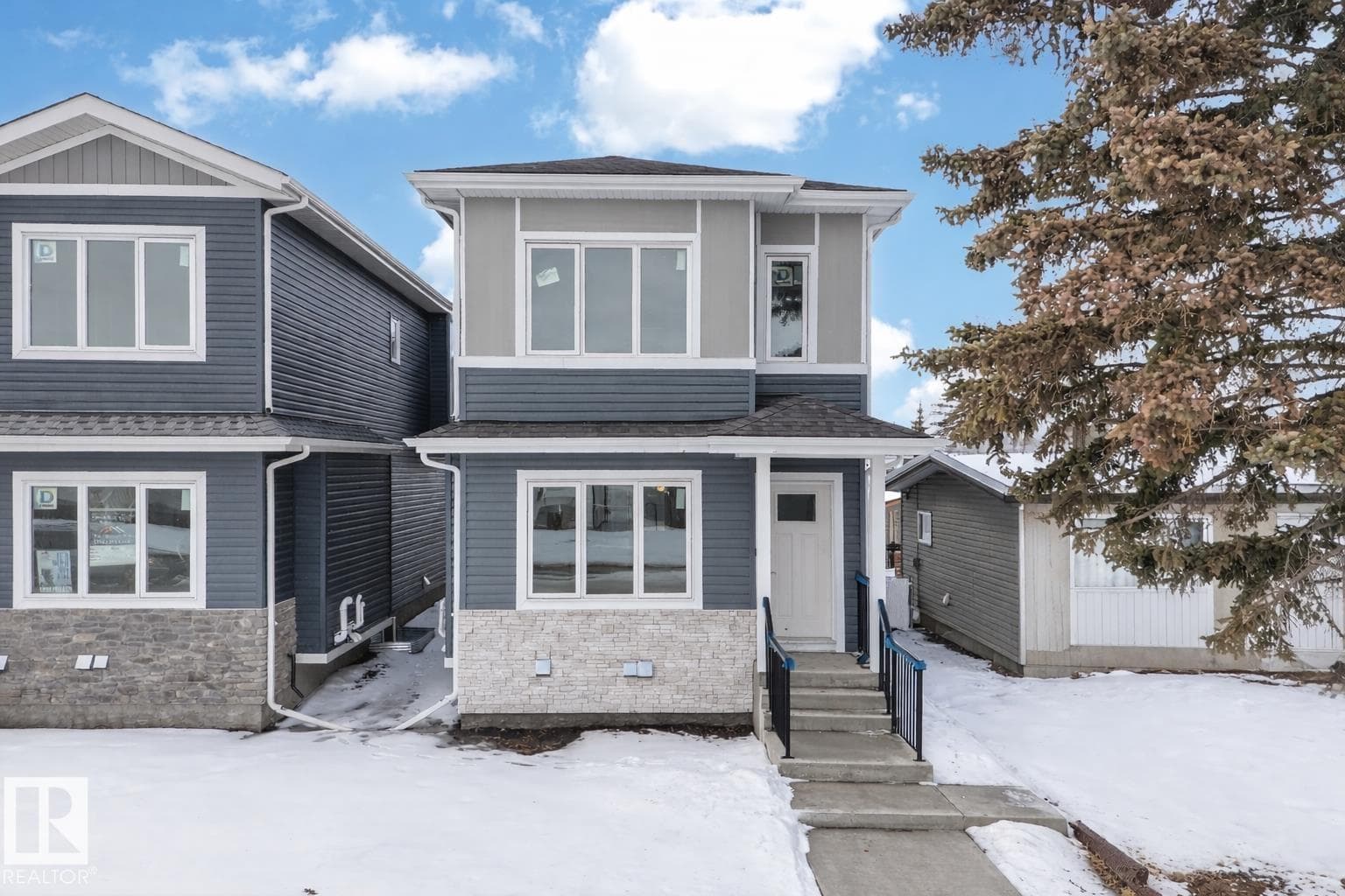 4 bed 4 bath single family at 10938 157 ST NW — $667,999