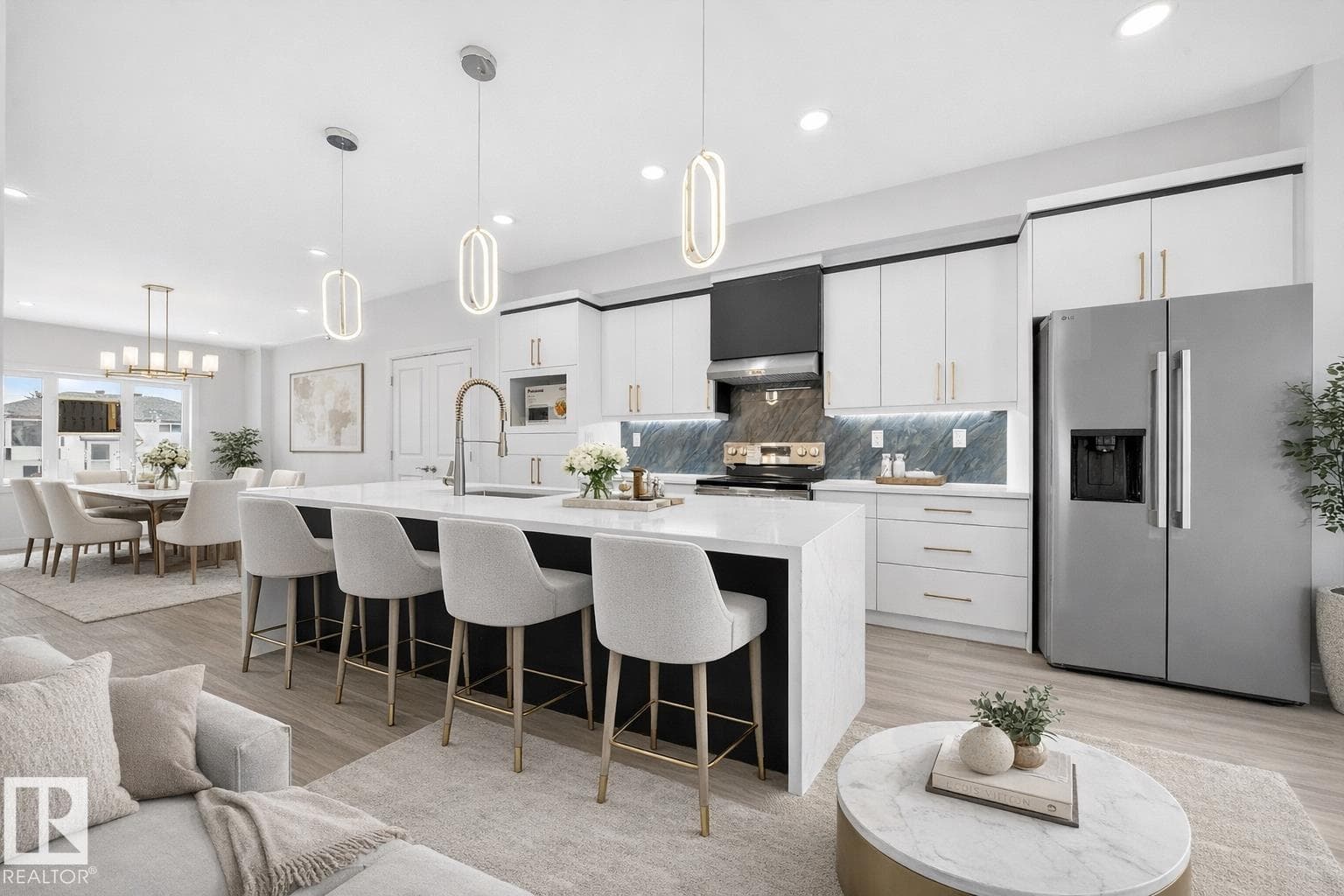 10938 157 ST NW photo 5
