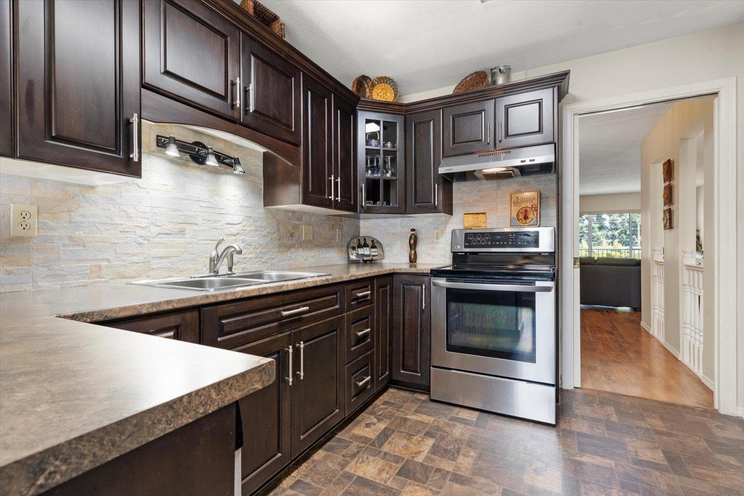14 33922 KING ROAD photo 4