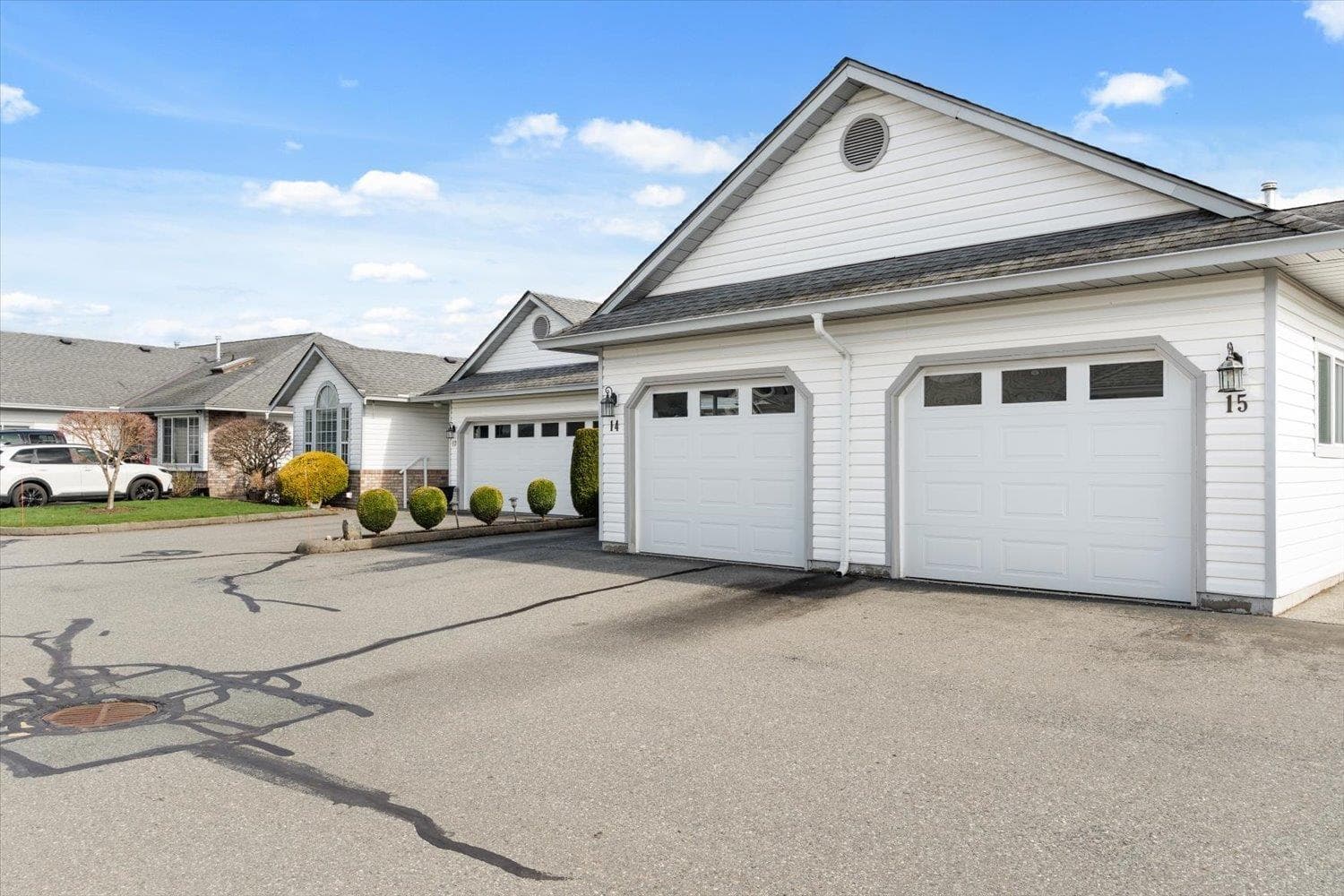 14 33922 KING ROAD photo 2