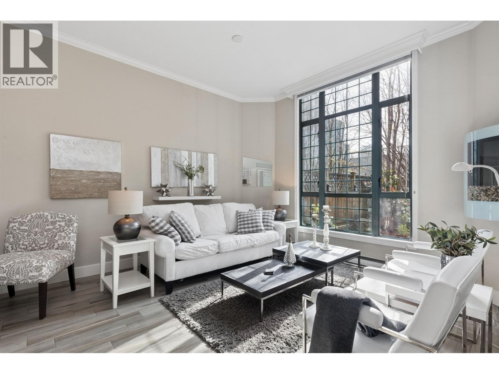 104 293 SMITHE STREET photo 3