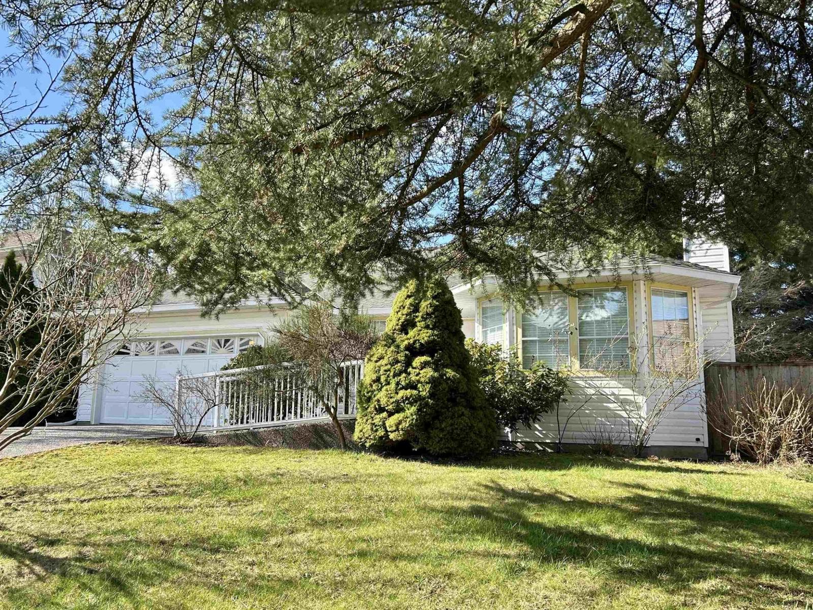 9419 159 STREET photo 2