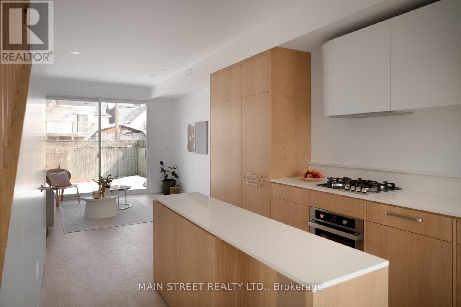 523 CRAVEN ROAD photo 5