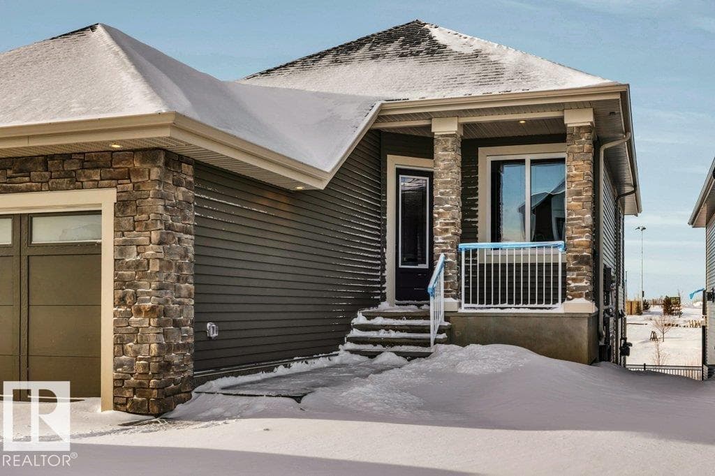 4 bed 3 bath single family at 44 ELDRIDGE PT — $883,900