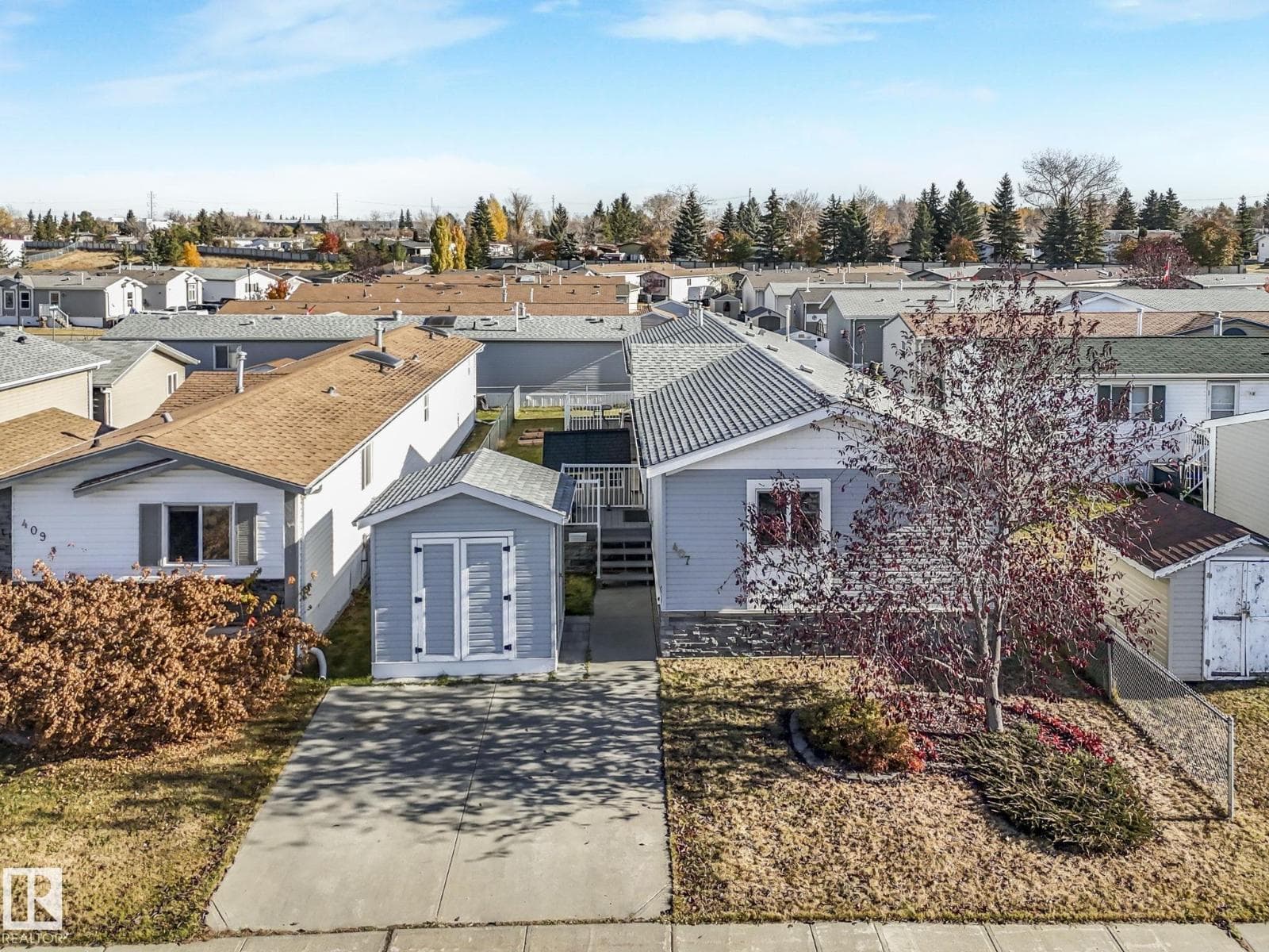 3 bed 2 bath single family at 407 Oak Wood CR NW — $159,900