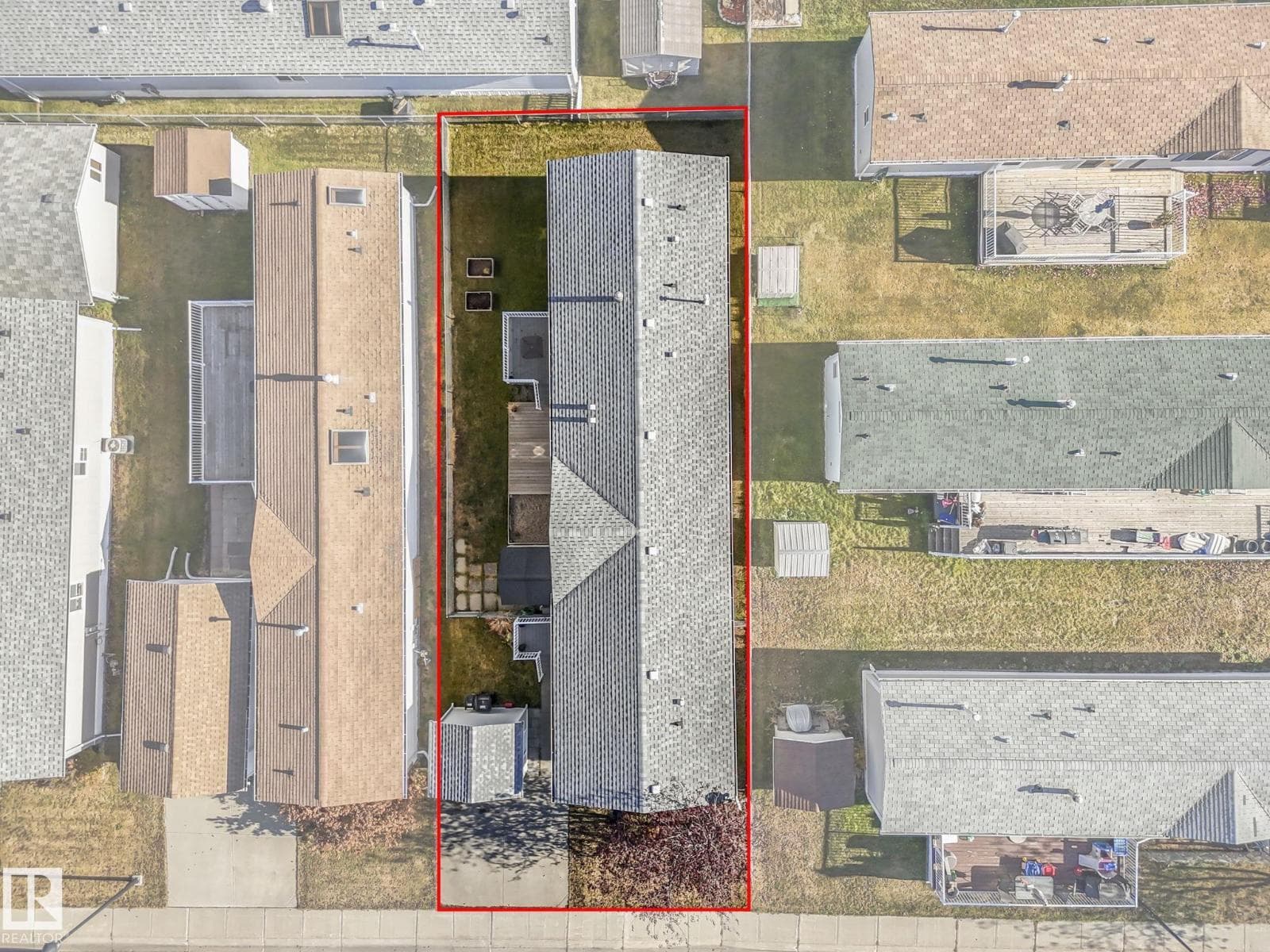 407 Oak Wood CR NW photo 3