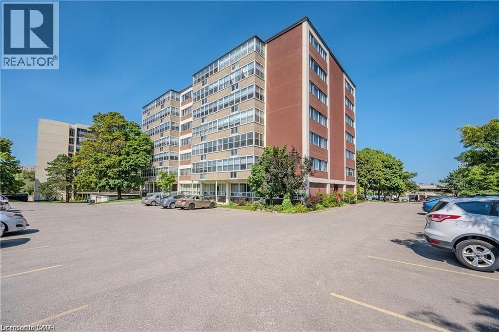 45 WESTMOUNT Road N Unit# 703 photo 3