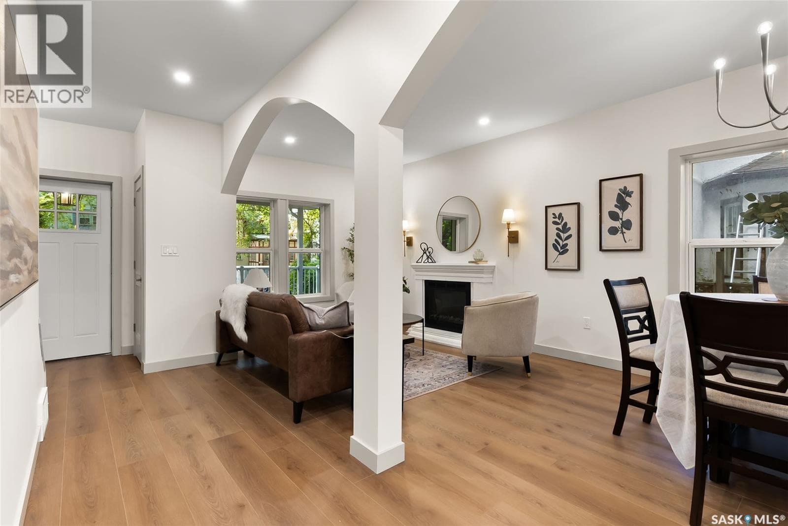 2257 Rae STREET photo 3