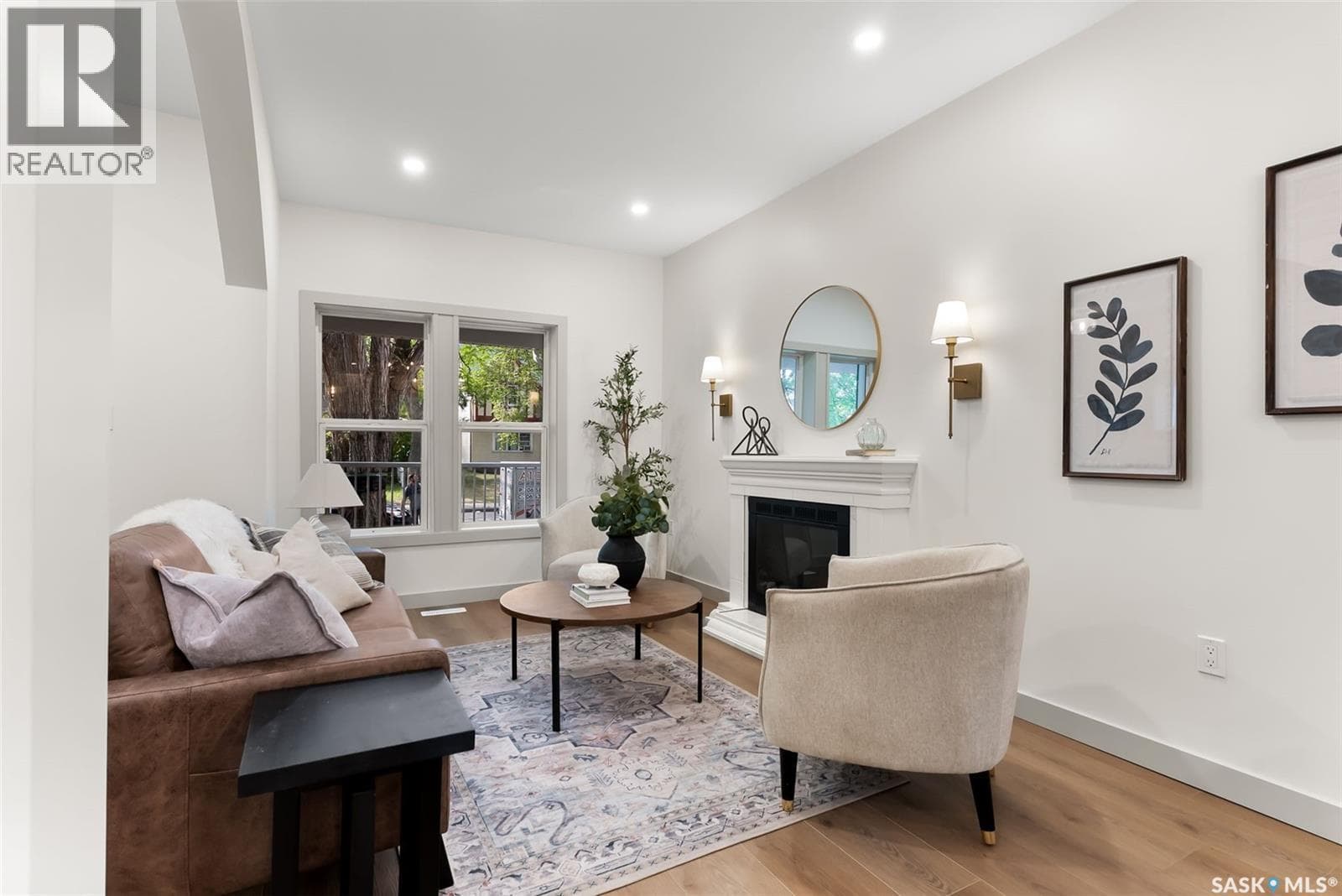 2257 Rae STREET photo 4