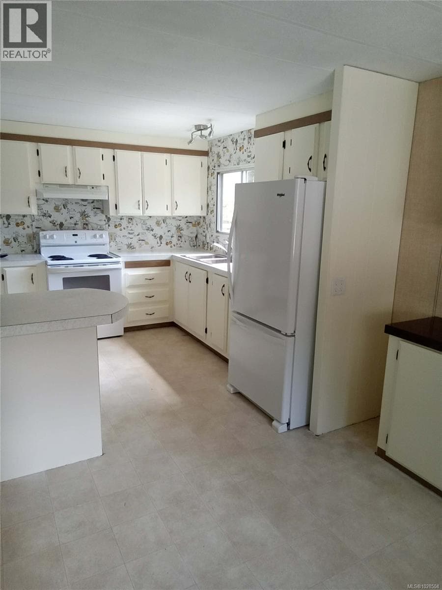 1802 Oyster Way photo 4