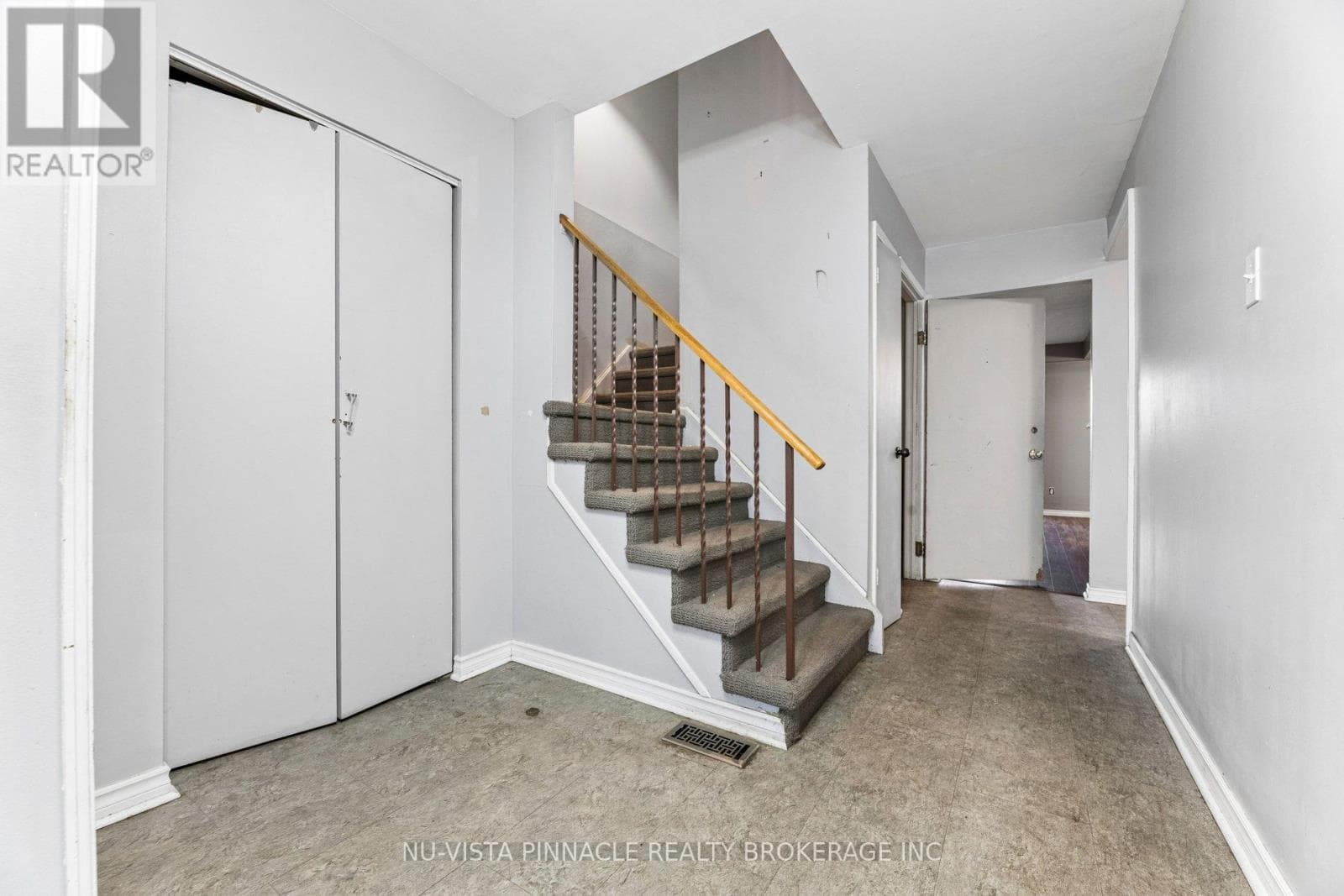 1627 ALWIN CIRCLE photo 4