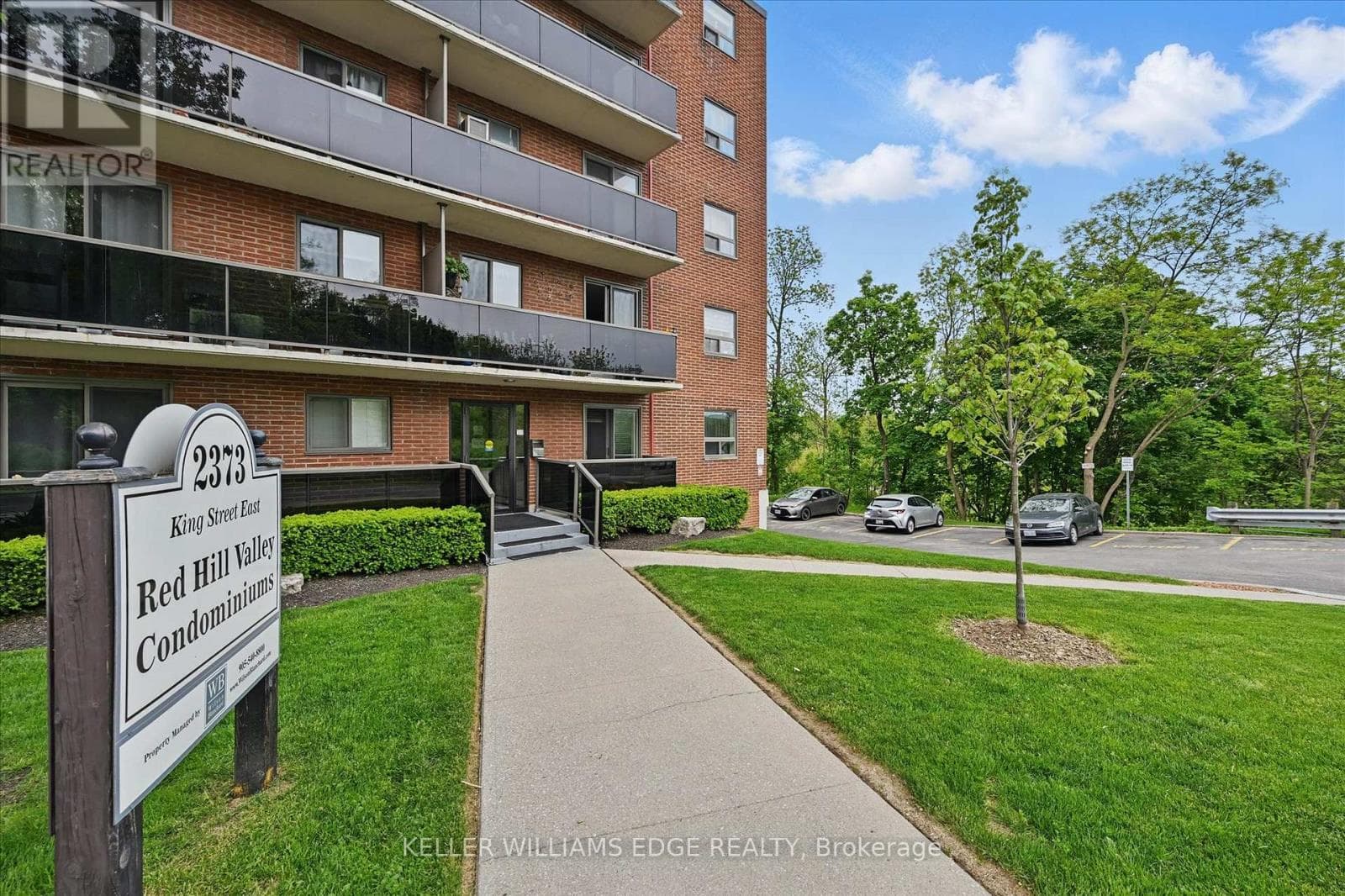 1 bed 1 bath single family at 43 - 2373 KING STREET E — $314,900