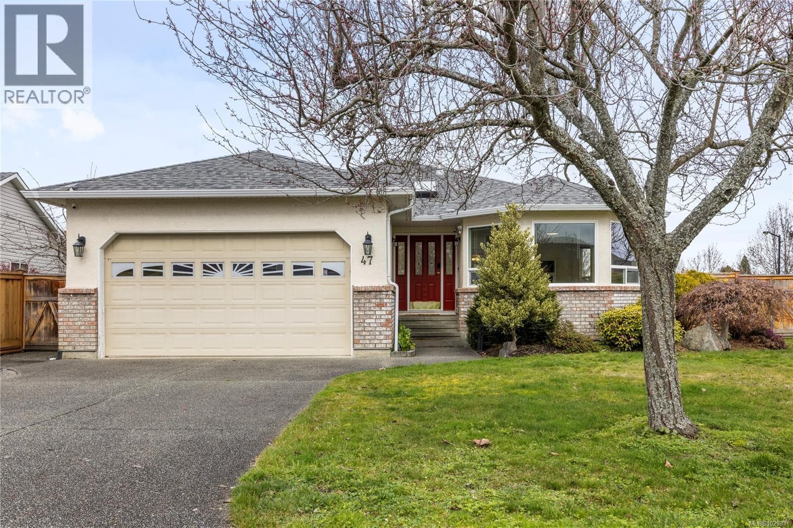 3 bed 2 bath single family at 47 Magnolia Dr — $839,900