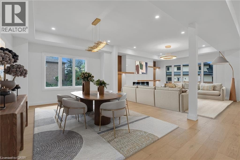 390 SOUTHCOTE Road photo 2