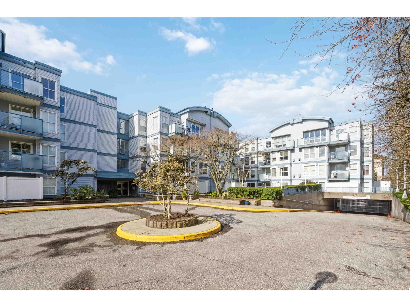 1 bed 1 bath single family at 204 14885 100 AVENUE — $409,900