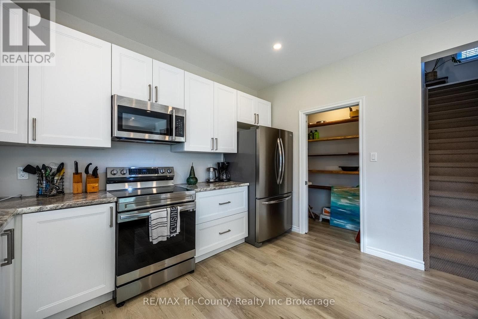 6 ADDISON STREET photo 12