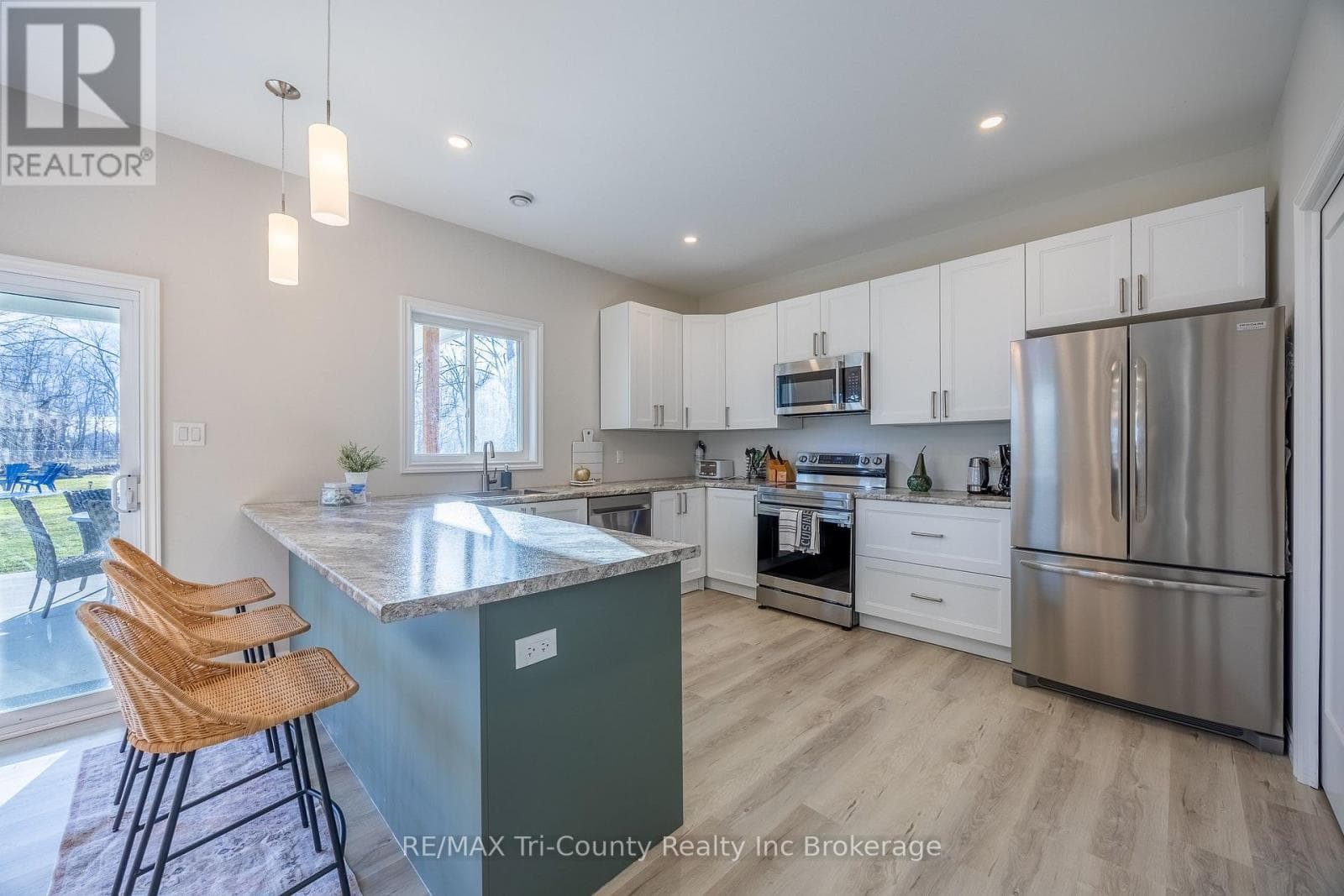 6 ADDISON STREET photo 8