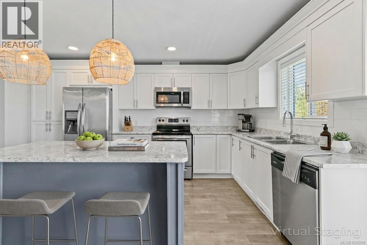532 Lori Pl photo 4
