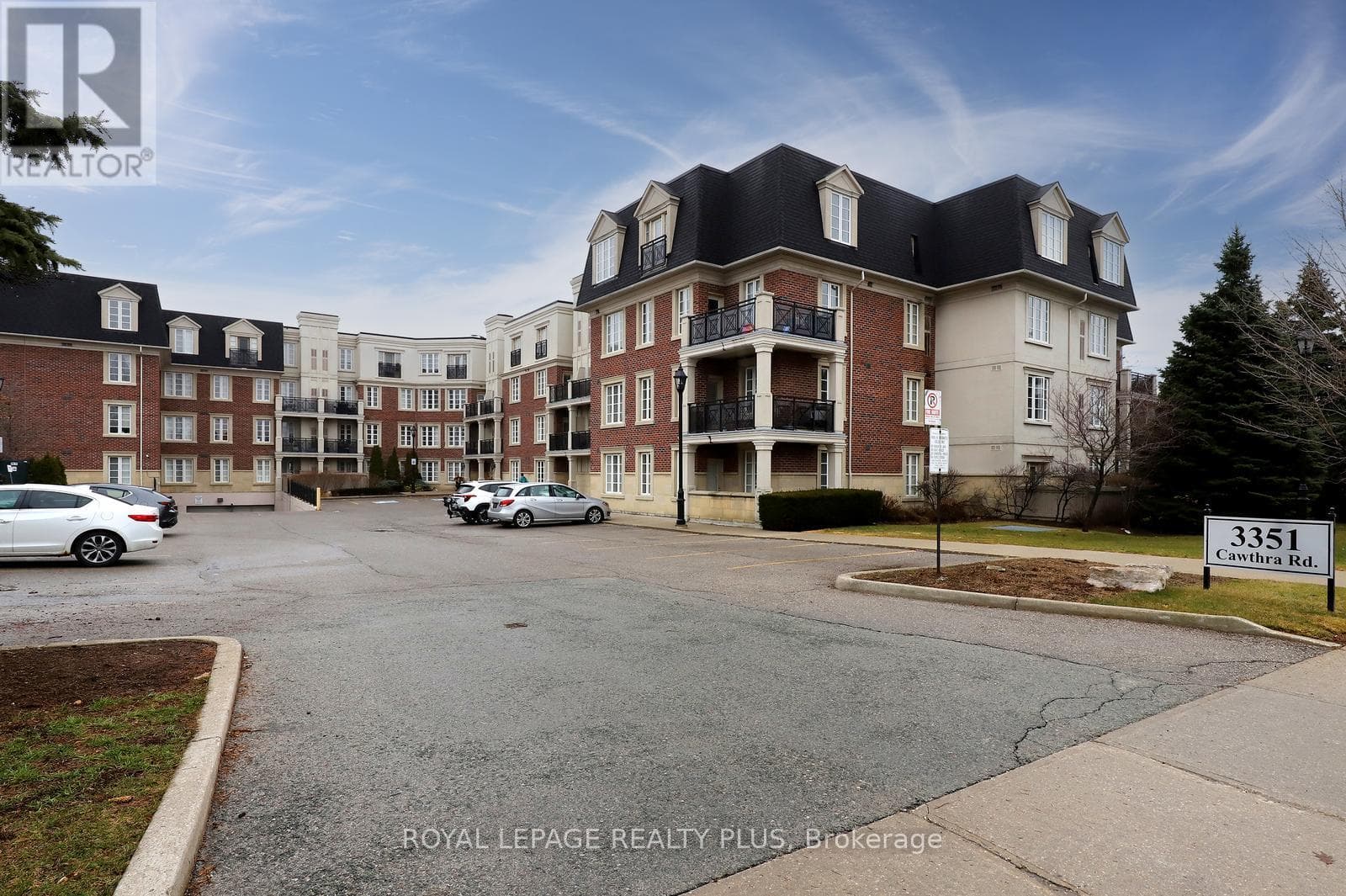215 - 3351 CAWTHRA ROAD photo 2