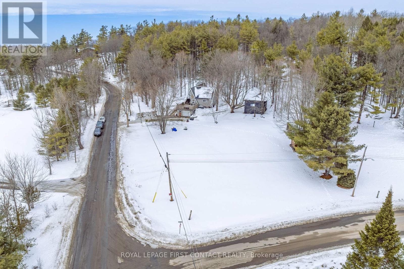 1073 CEDAR BEACH ROAD photo 2