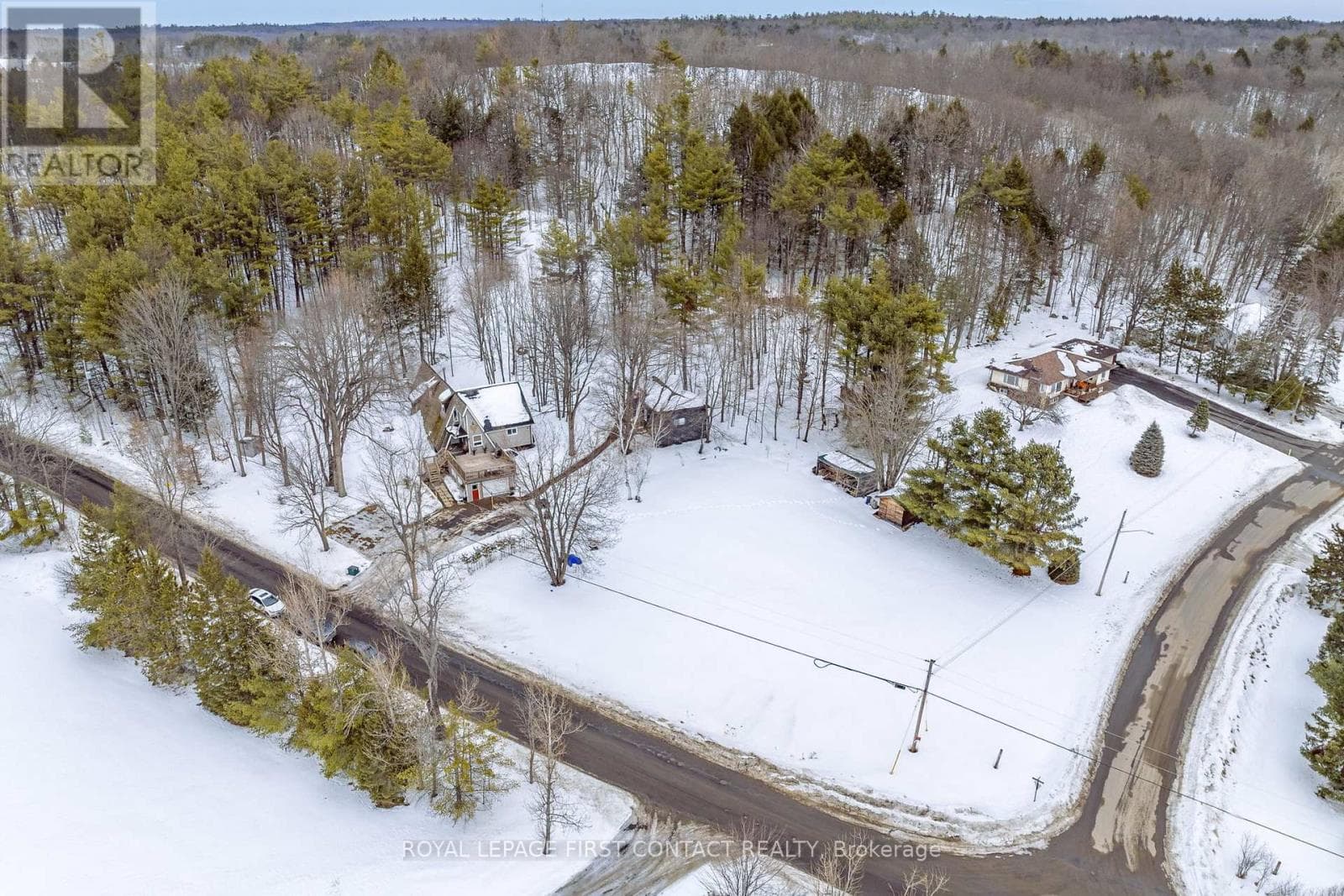 1073 CEDAR BEACH ROAD photo 3