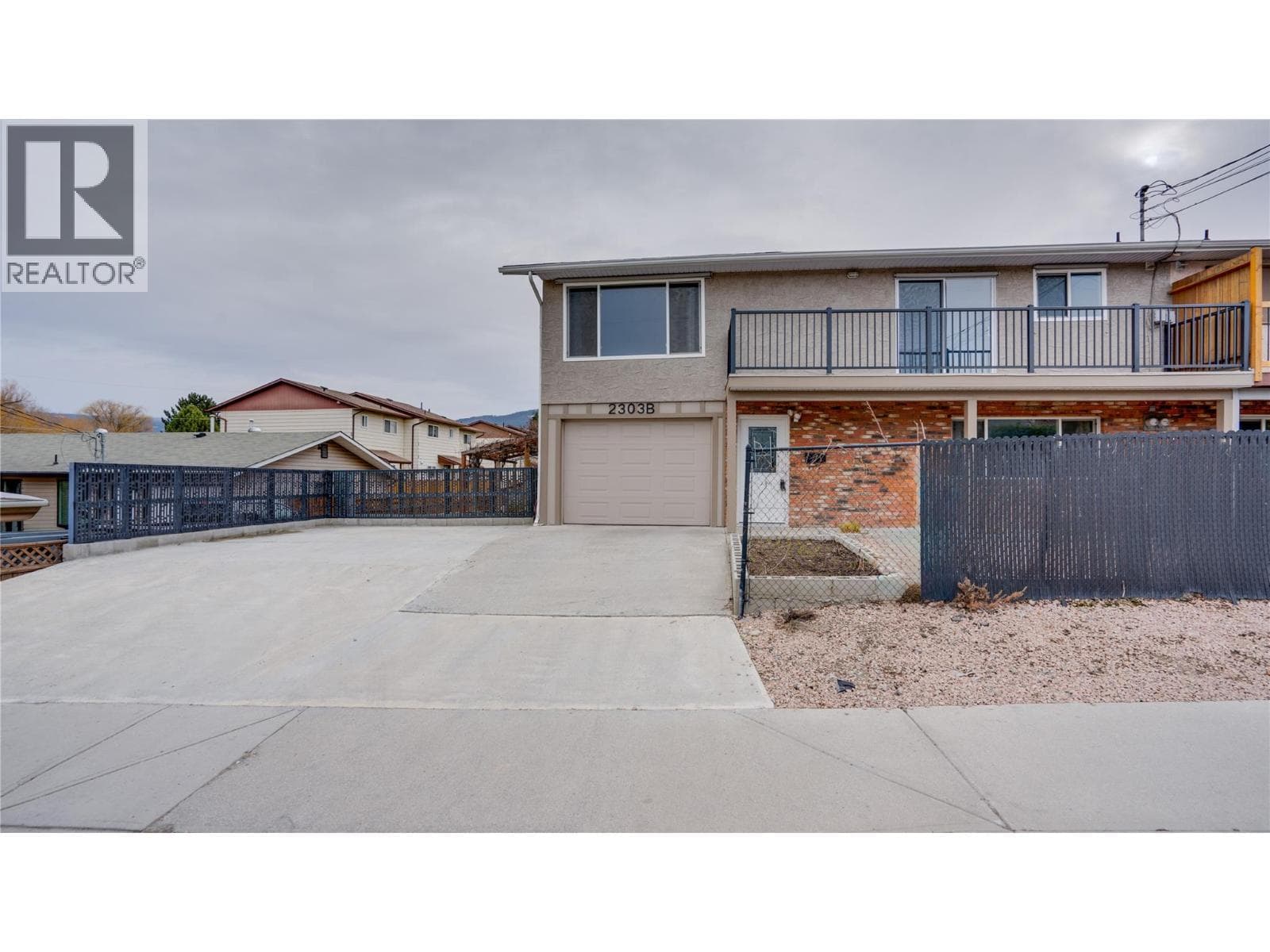 2303B 39 Street photo 4
