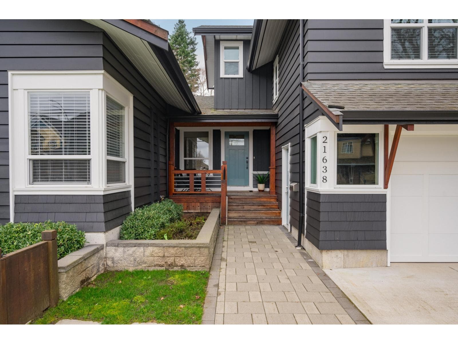 21638 46 AVENUE photo 4