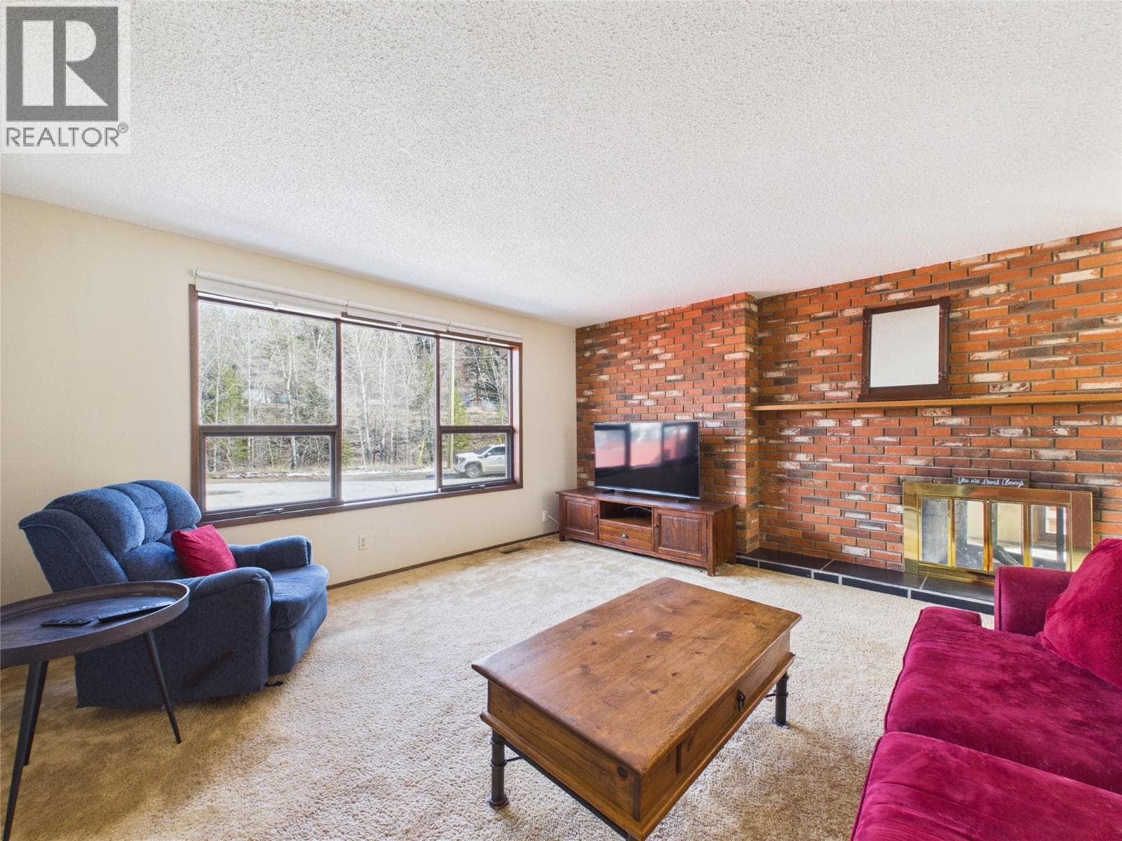419 Lindsay Street photo 4