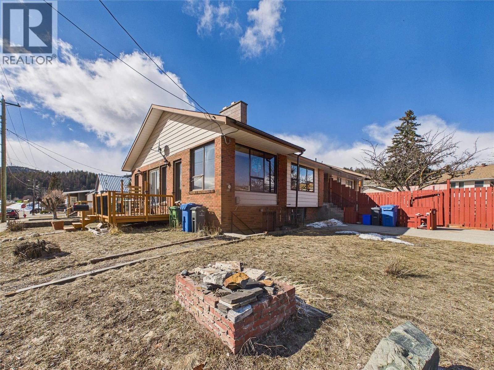 419 Lindsay Street photo 2