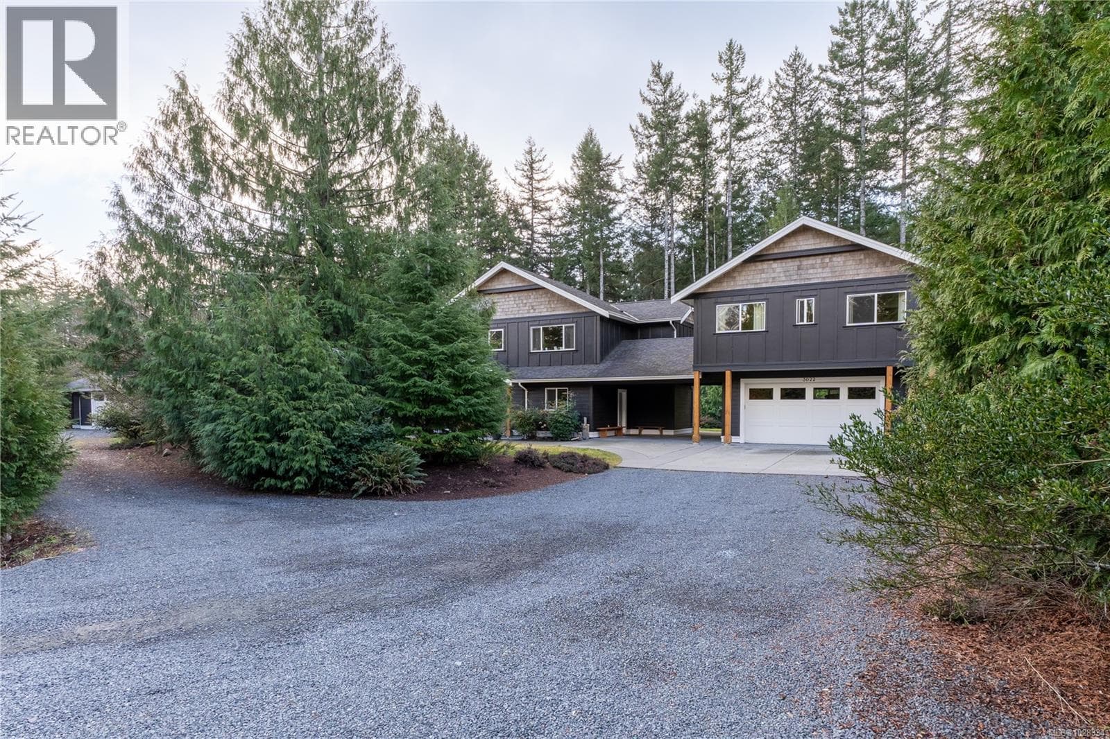 3022 Sarah Dr photo 2