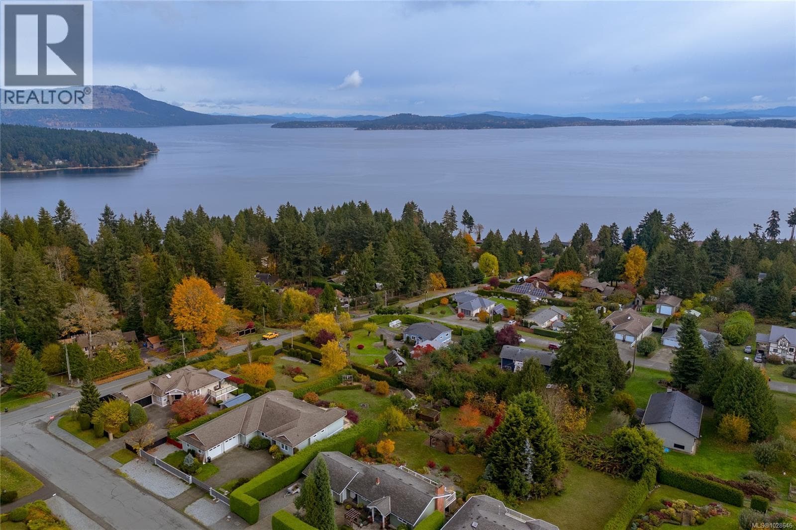 3 bed 3 bath single family at 660 Frayne Rd — $1,198,000