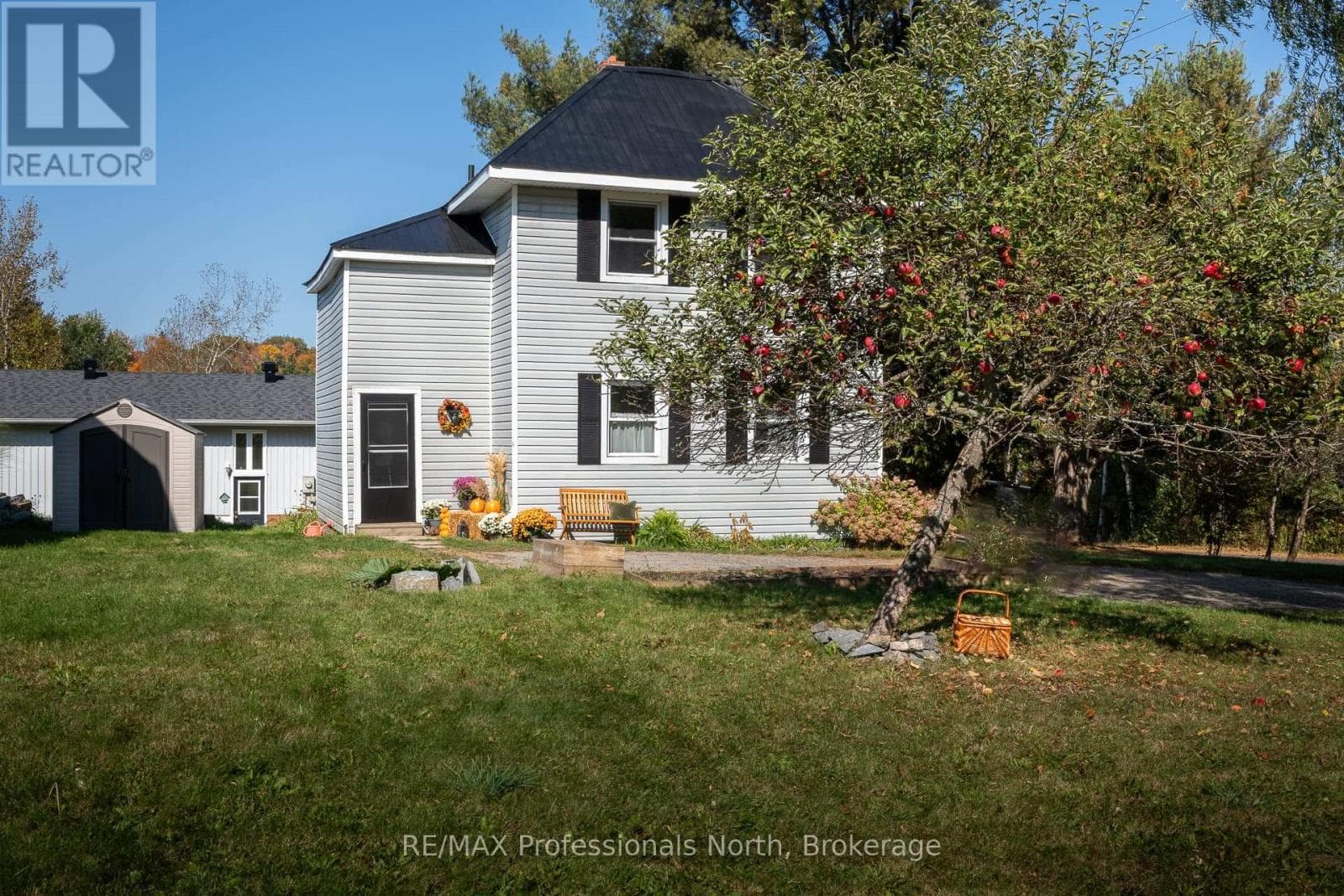 26 KITCHEN ROAD S photo 2