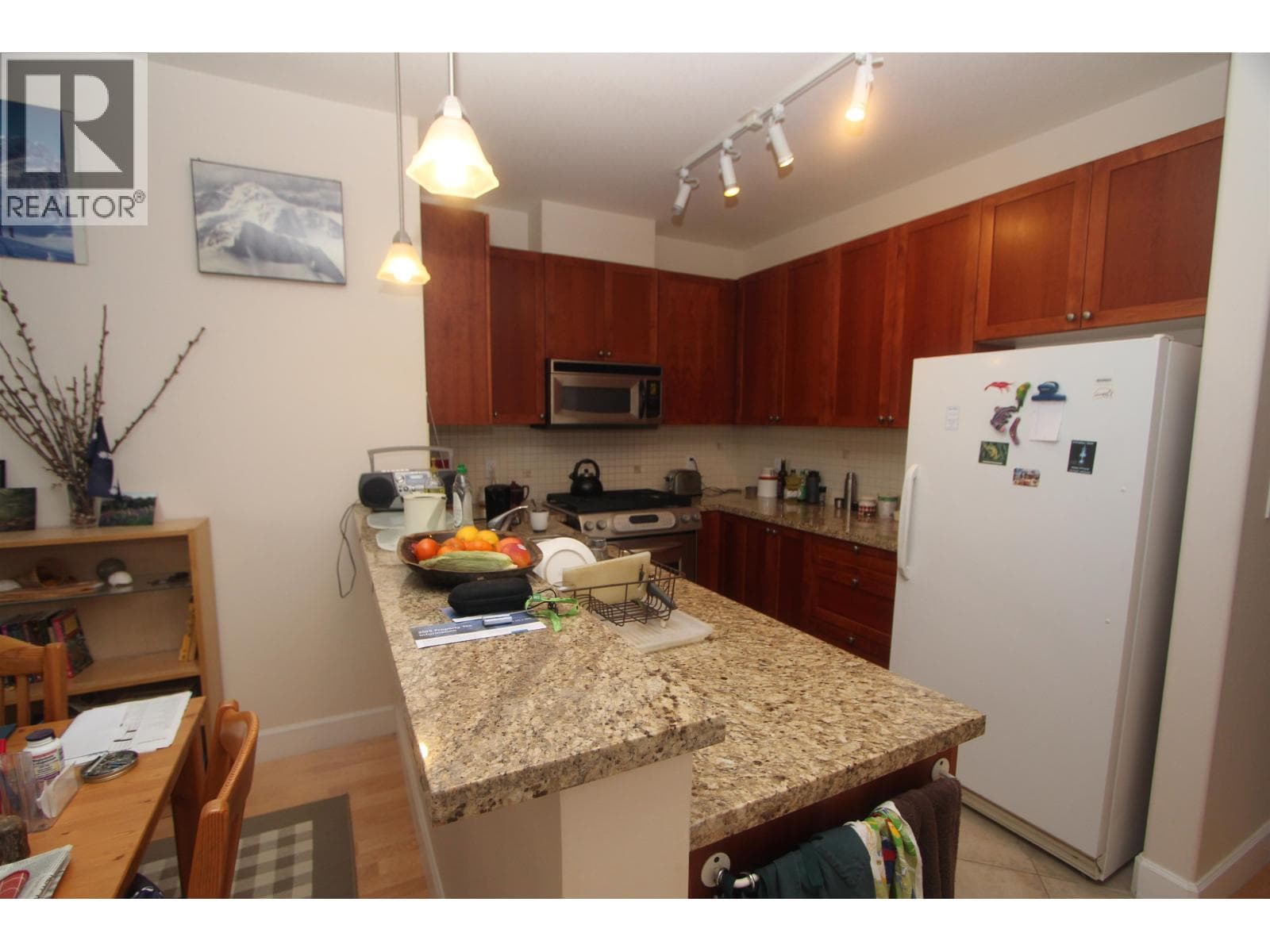 311 4211 BAYVIEW STREET photo 4