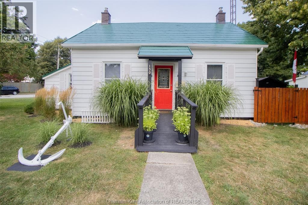 2 bed 1 bath single family at 130 ELIZABETH STREET — $230,000