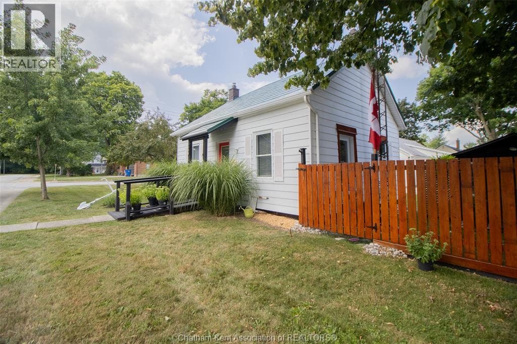 130 ELIZABETH STREET photo 3