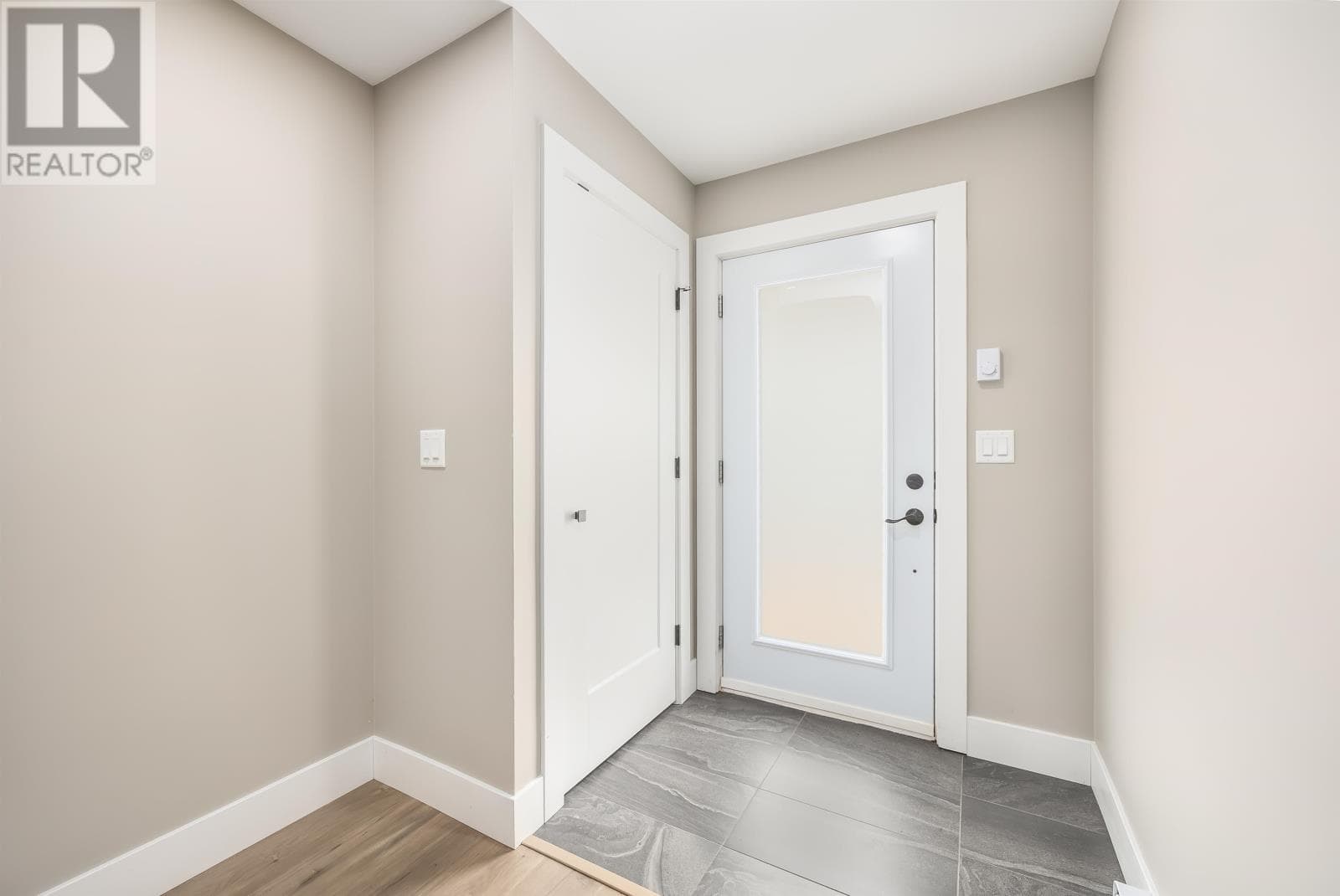 89 Harold Court photo 4