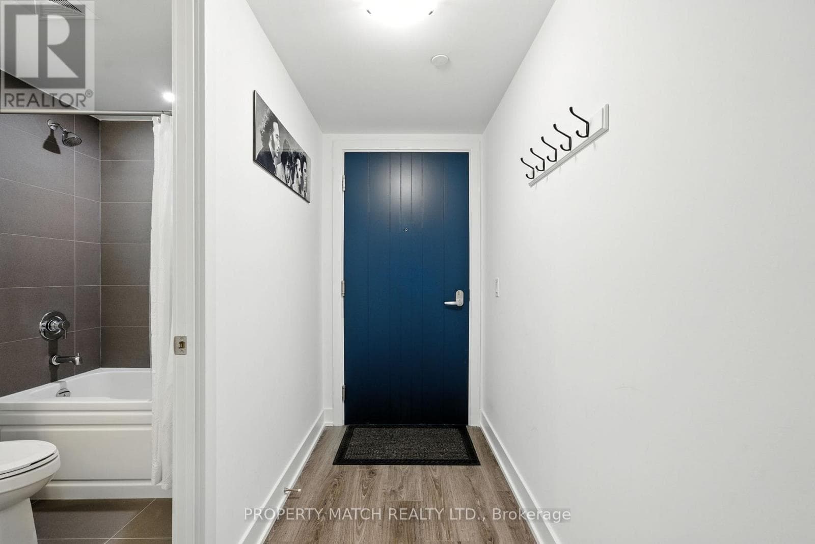 802 - 2545 SIMCOE STREET N photo 4