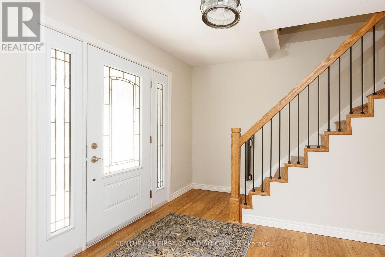 737 VILLAGE GREEN AVENUE photo 3