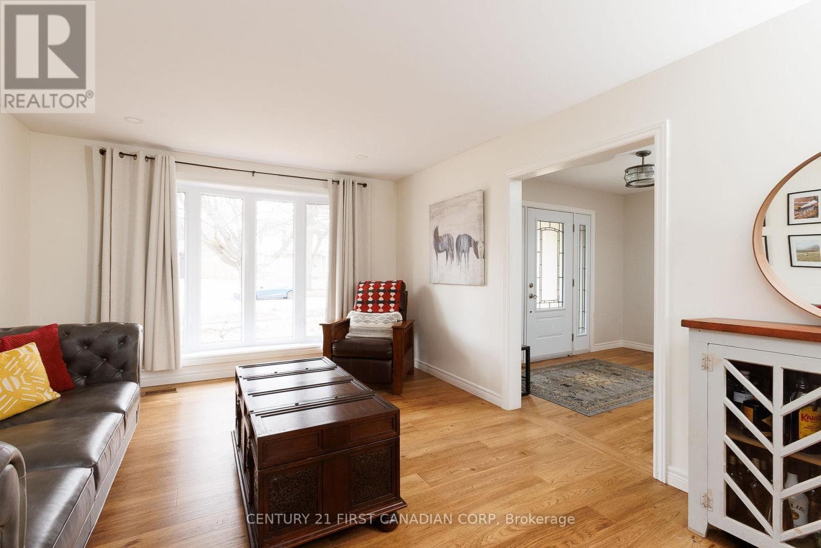 737 VILLAGE GREEN AVENUE photo 4