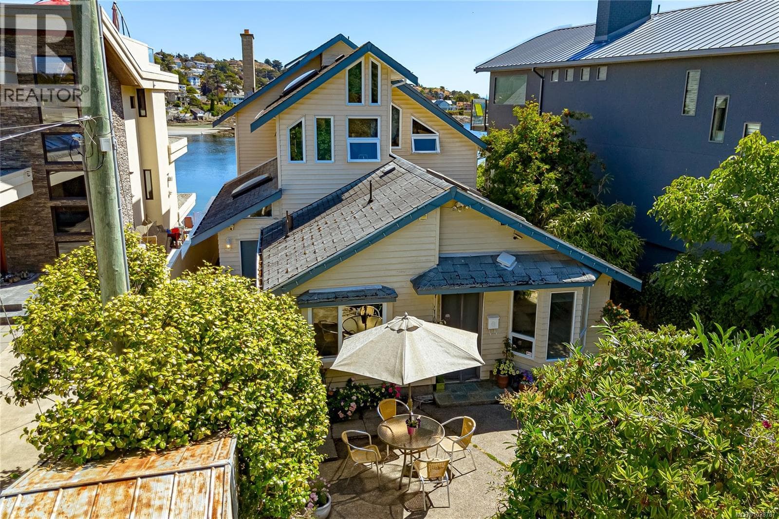 157 Robertson St photo 5