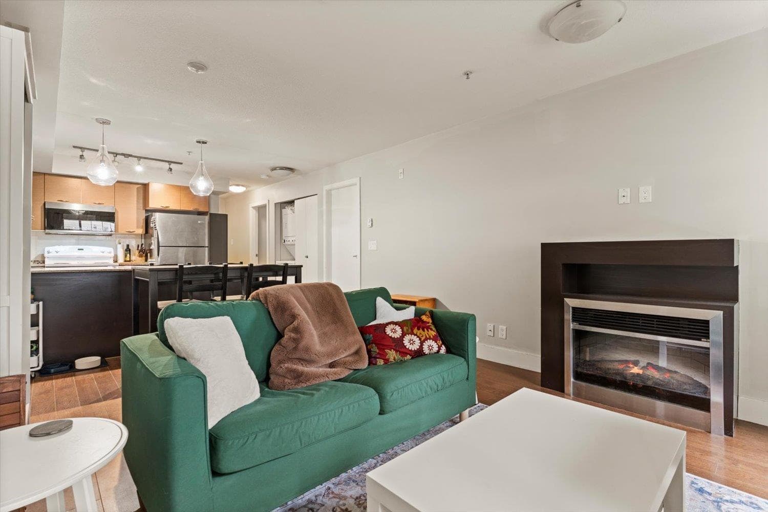 129 2233 MCKENZIE ROAD photo 2