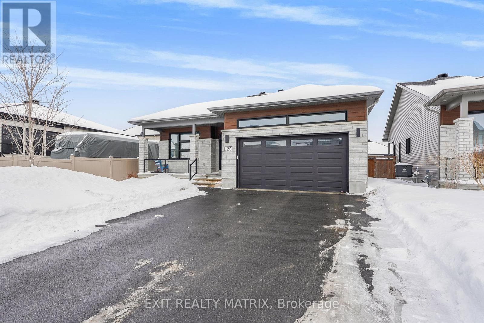128 LYON STREET photo 2