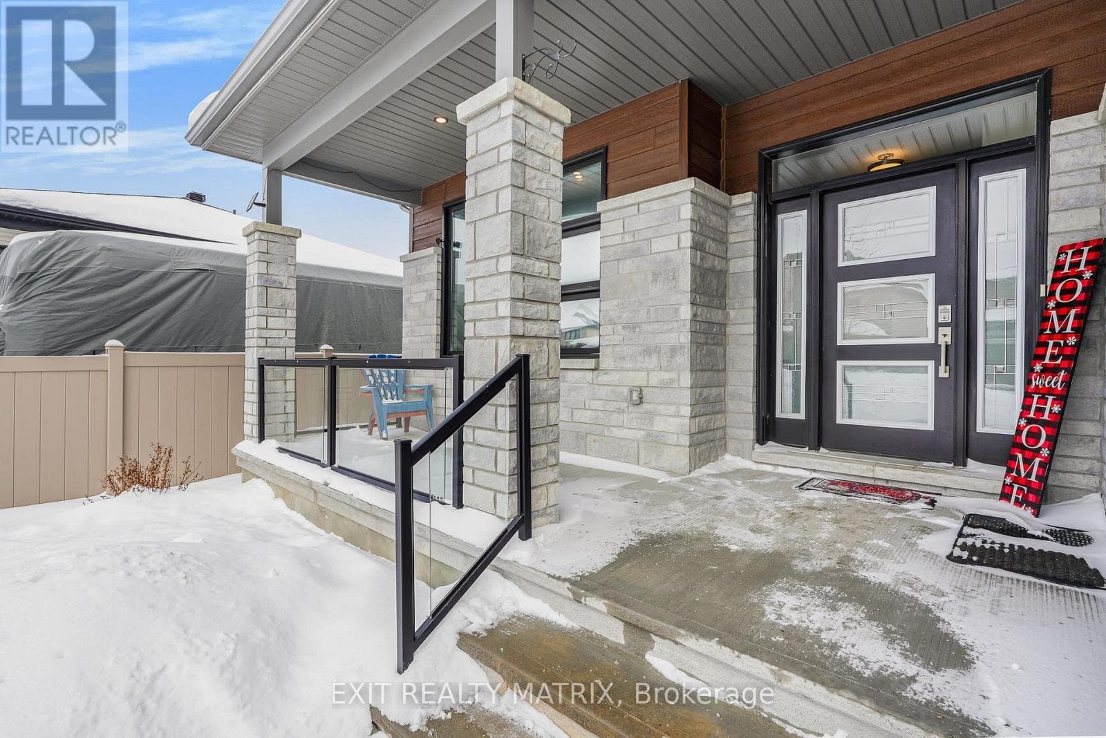 128 LYON STREET photo 3