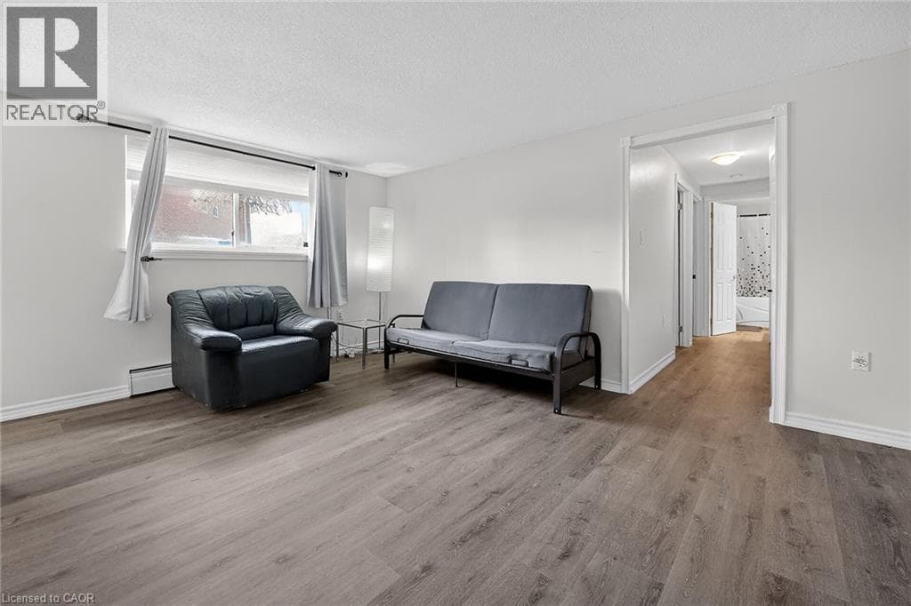 37 CONROY Crescent Unit# 1 photo 5