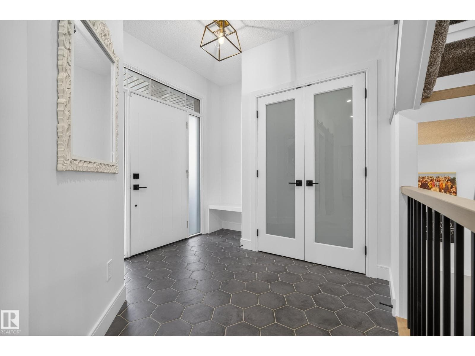 4470 SUZANNA CR SW photo 3