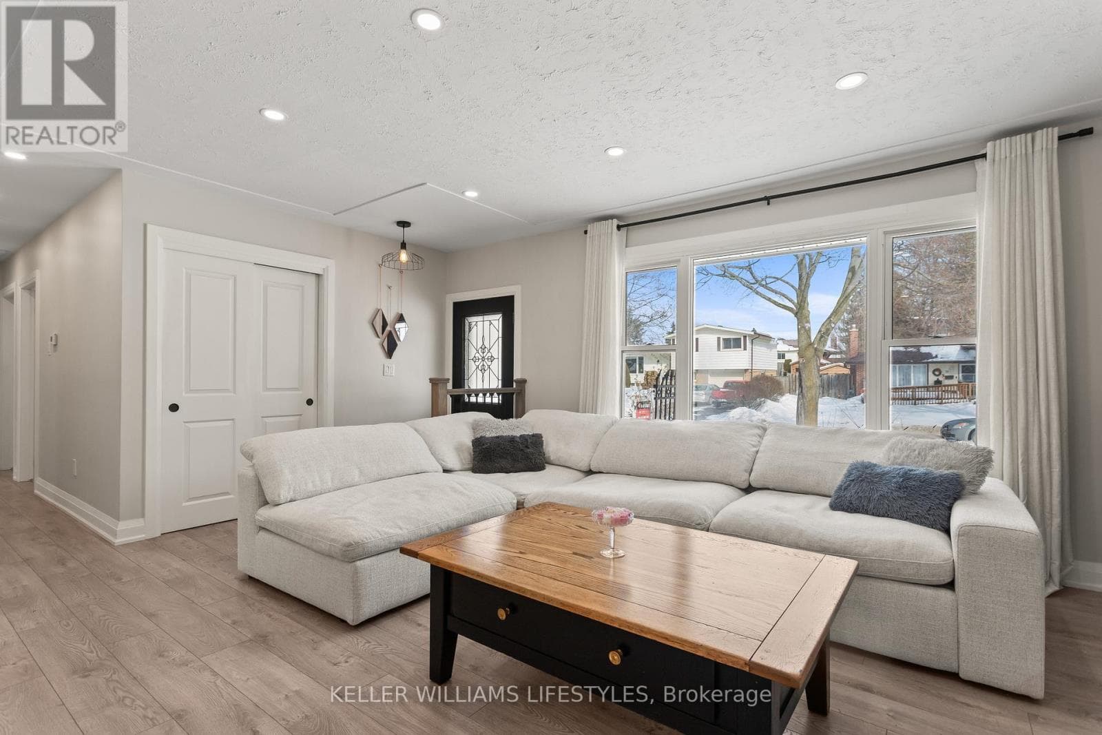 23 STORMONT DRIVE photo 5