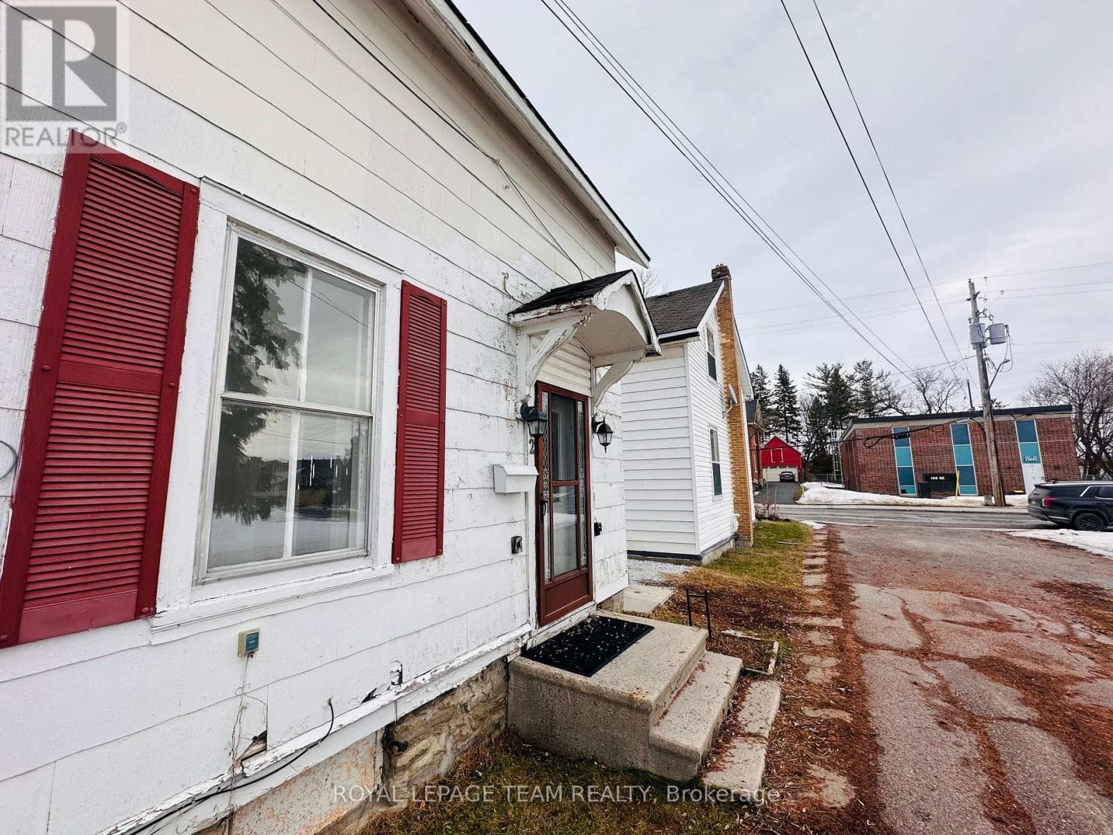 202 BELL STREET photo 4