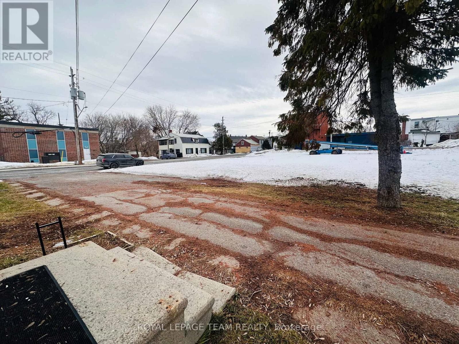 202 BELL STREET photo 5