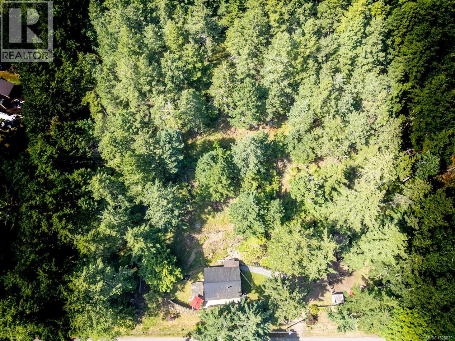 9907 Gowlland Point Rd photo 4