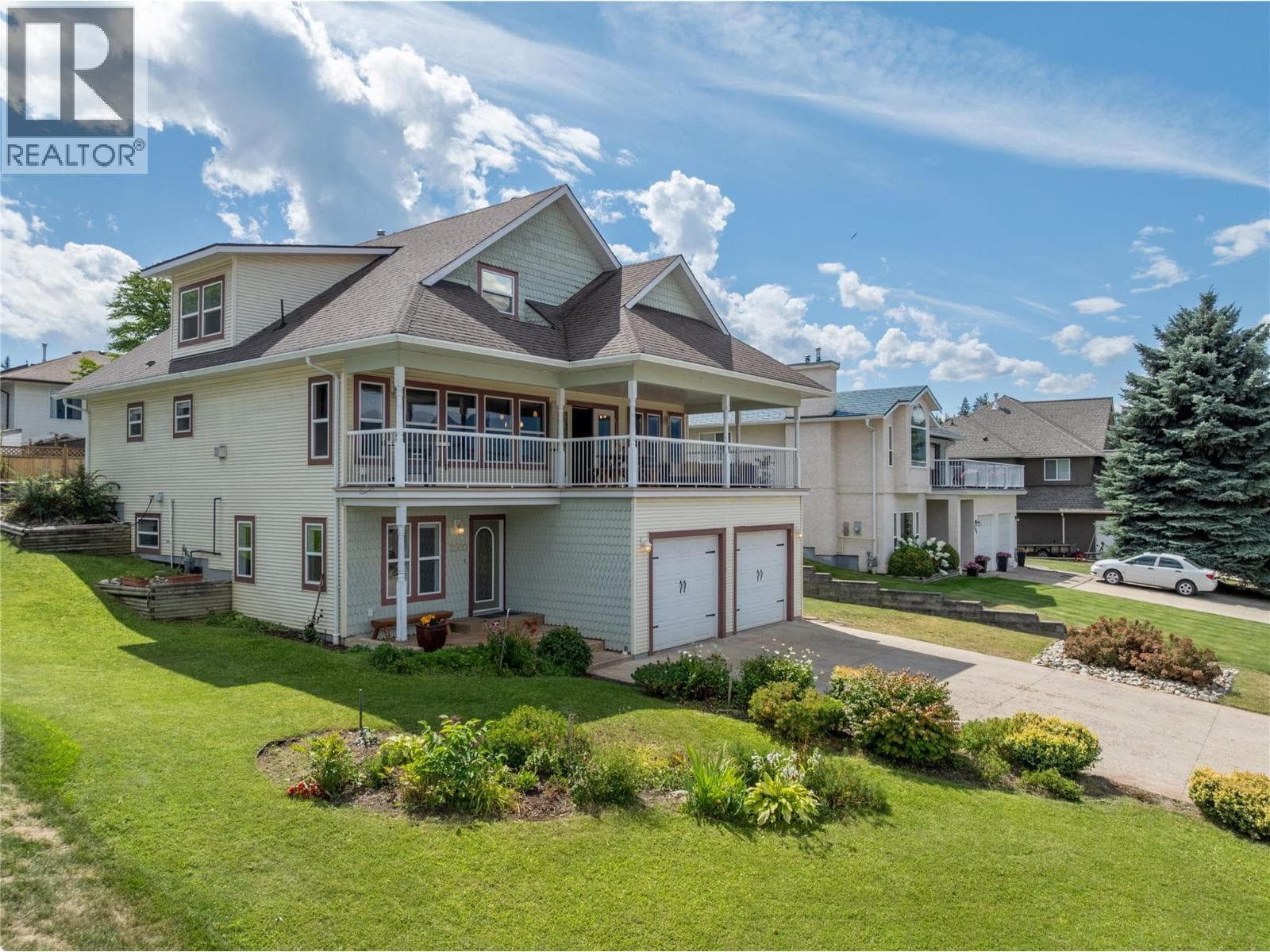 5 bed 4 bath single family at 2500 4th Avenue SE — $874,900